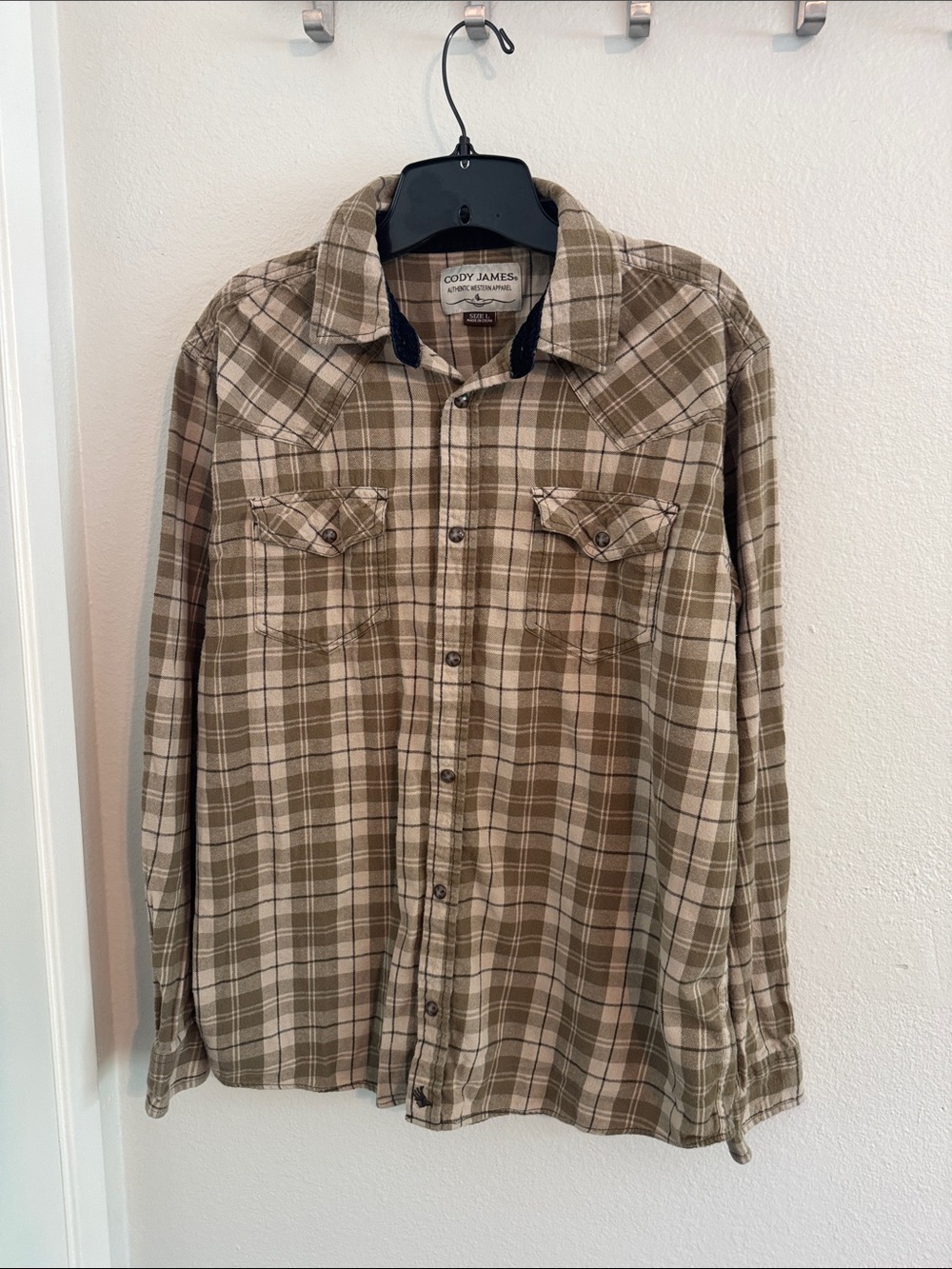 Cody James Women's Olive Plaid Button-Down Shirt